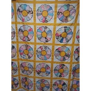 1960s Handmade Patchwork Quilt Vintage. 84 x 74